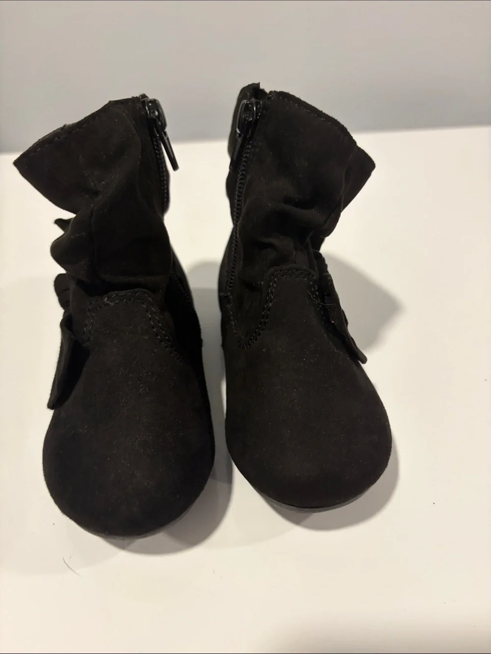 Cat & Jack Black Girls Ruffle Zip Ankle Boots